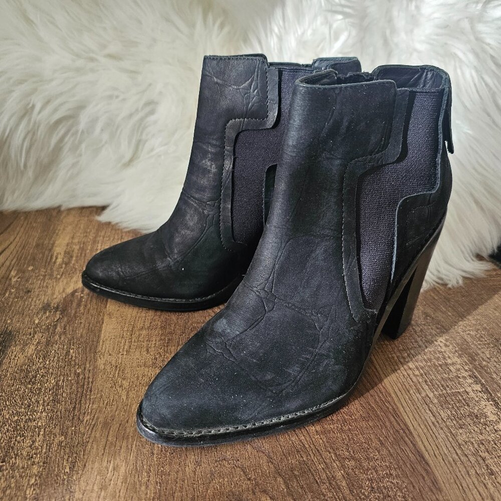 L.A.M.B./LAMB Mojo Block Heel Suede Ankle Boot US5.5 Black Croc - Picture 3 of 11